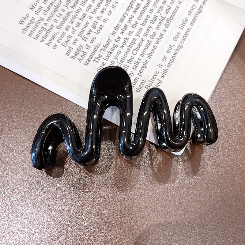 Shiny Plastic Hair Clip