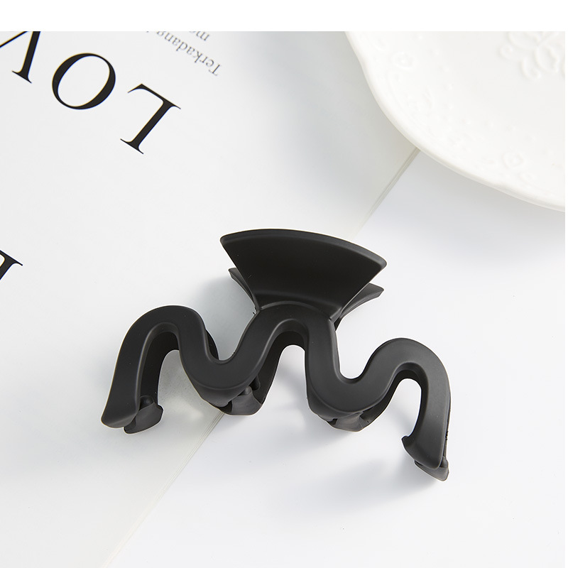 M Shape Matt Plastic Claw Clip