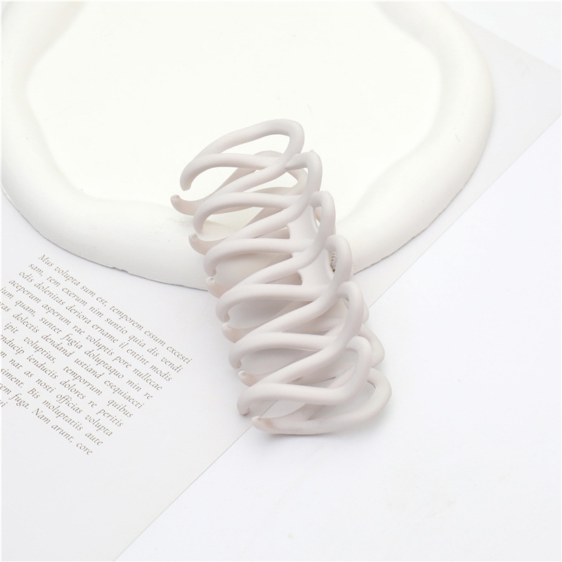 Matte Plastic Women Hair Clip