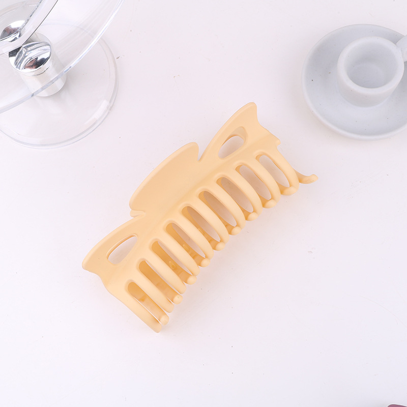 Old Fashion Matte Plastic Big Size Claw Clip