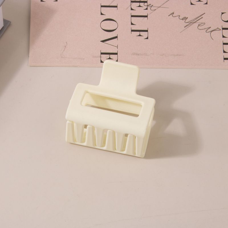 Middle Size Rectangular Plastic Claw Clip