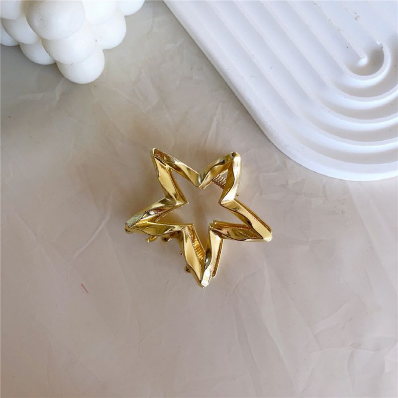 Hollow Out Alloy Star Hair Claws